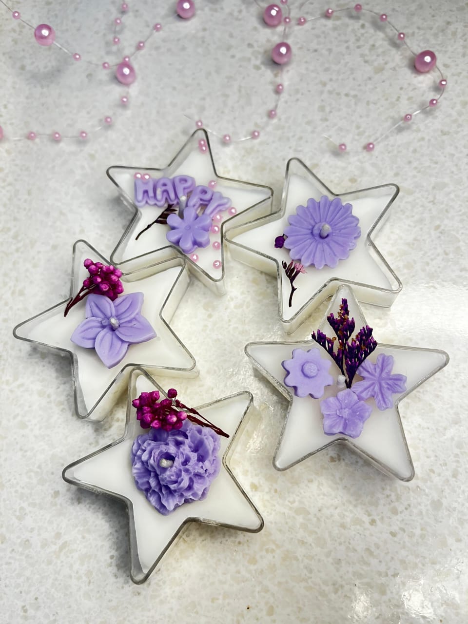 Star-circle shaped candle